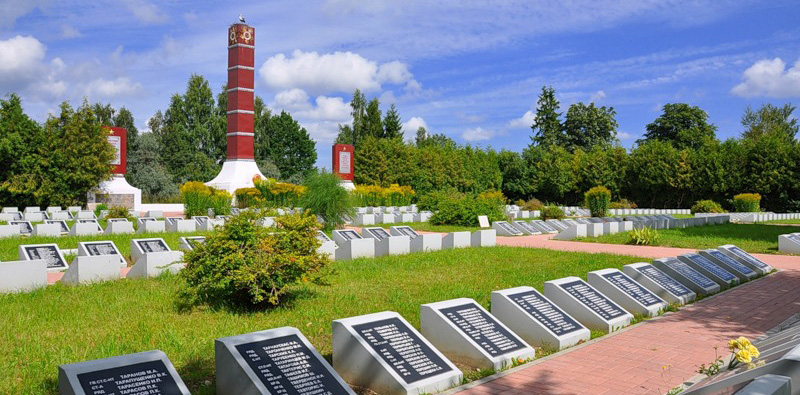 В Латвии проведена реконструкция мемориального захоронения советских воинов