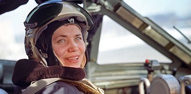 Легендарная летчица Марина Попович похоронена на ФВМК